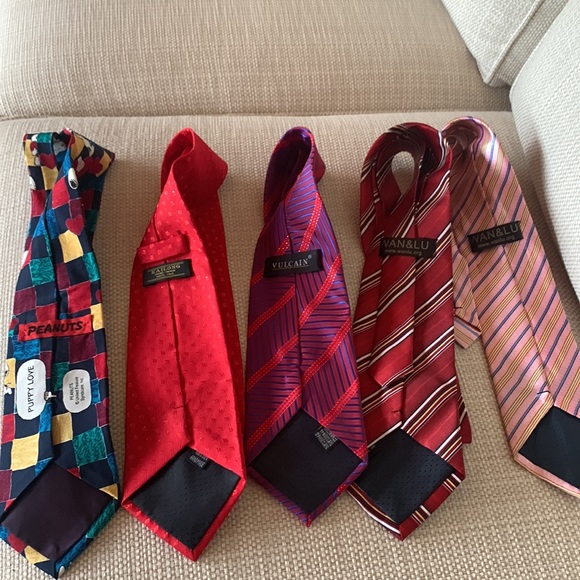 5 ties! Snoopy Mens Ties. Lot of 5. Valentine’s Day, pink, red - Picture 7 of 7